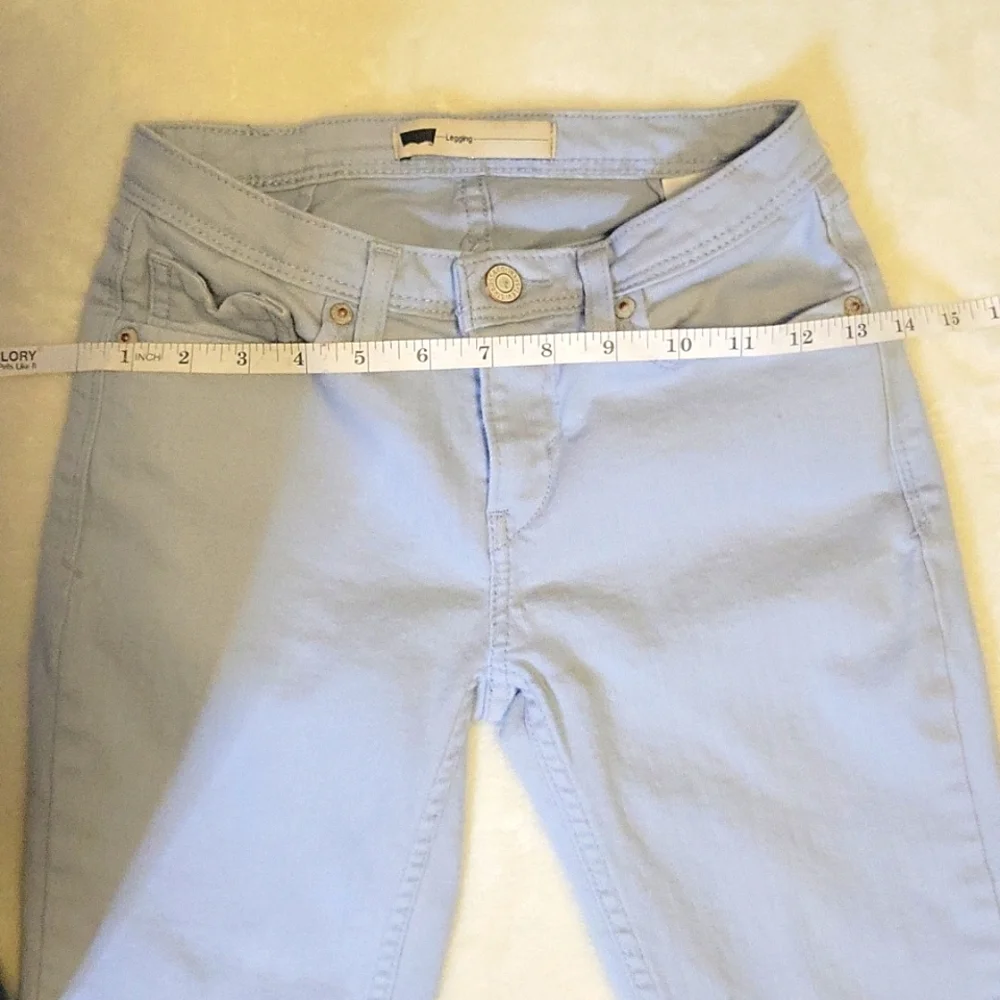 Levi's - Picture 8 of 11